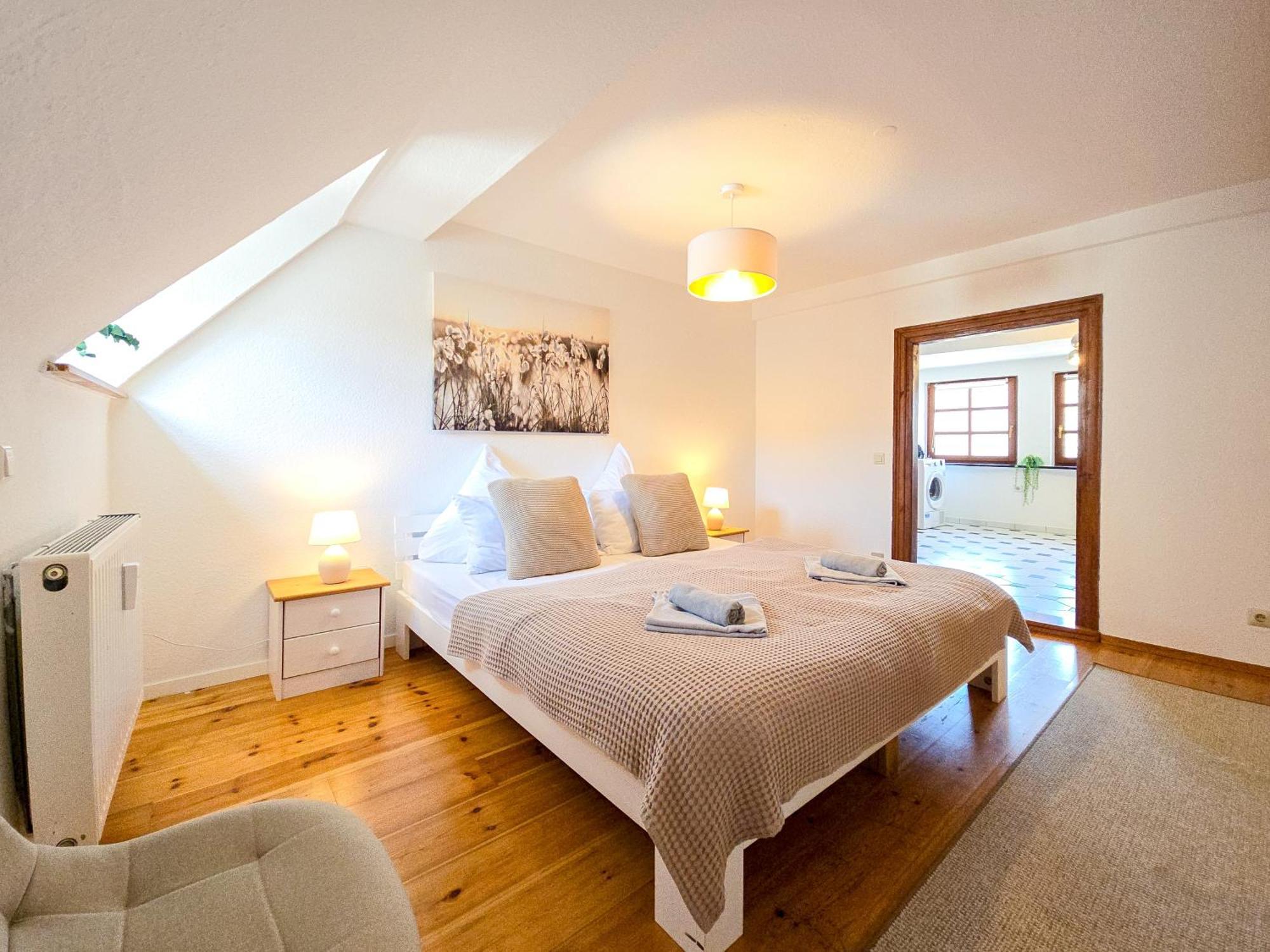 Romantic-Apartment - Altbauflair Mit Dachterrasse & Waldblick, Maisonette, 80M2 Annweiler am Trifels Exterior foto